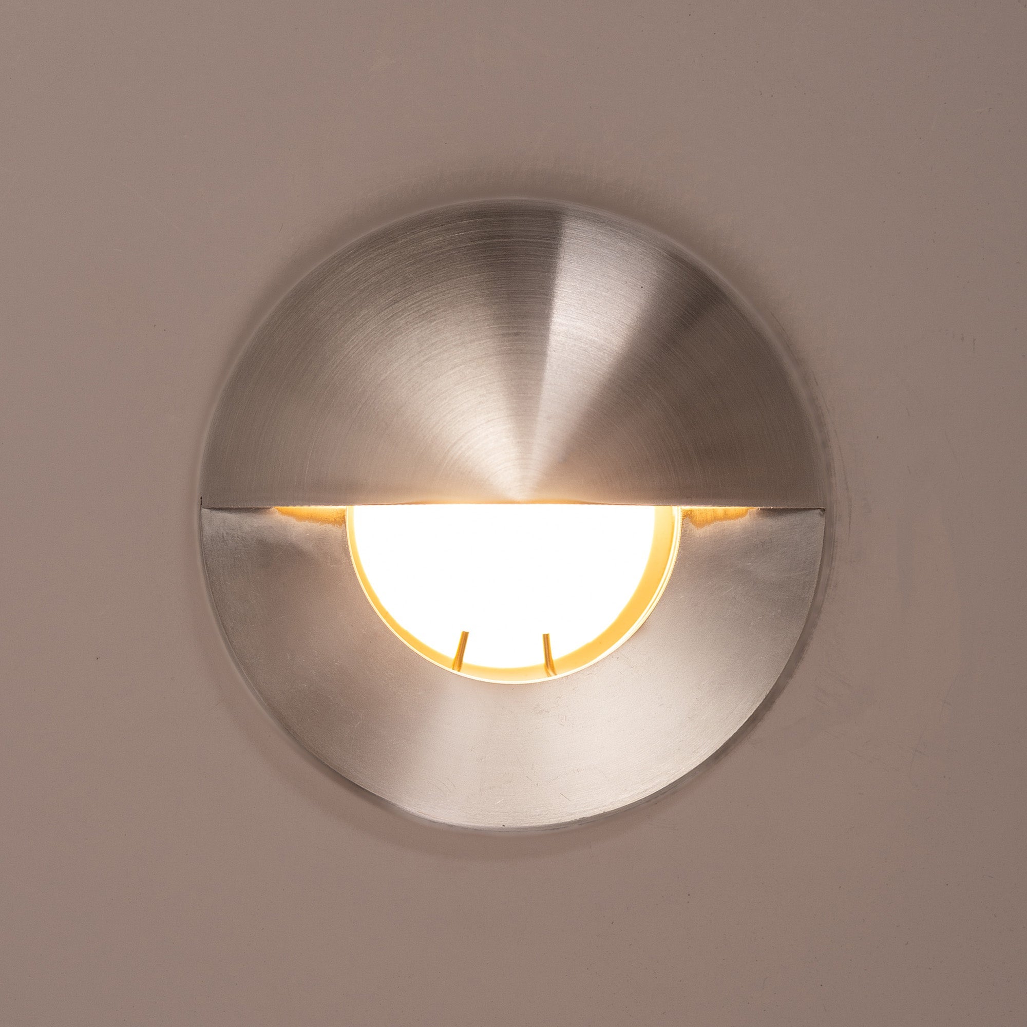 HV19012T-SS316 - HV19032T-SS316 - Ollo 316 Stainless Steel TRI Colour LED Step Light With Eyelid