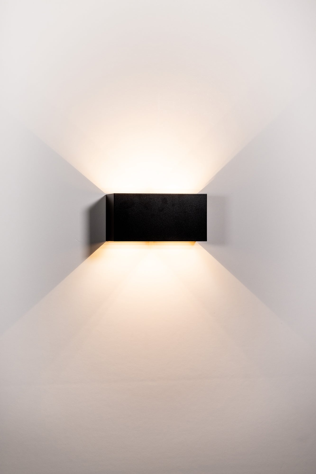 HV36582T-BLK-SQ - Versa Black Square Up & Down Wall Light
