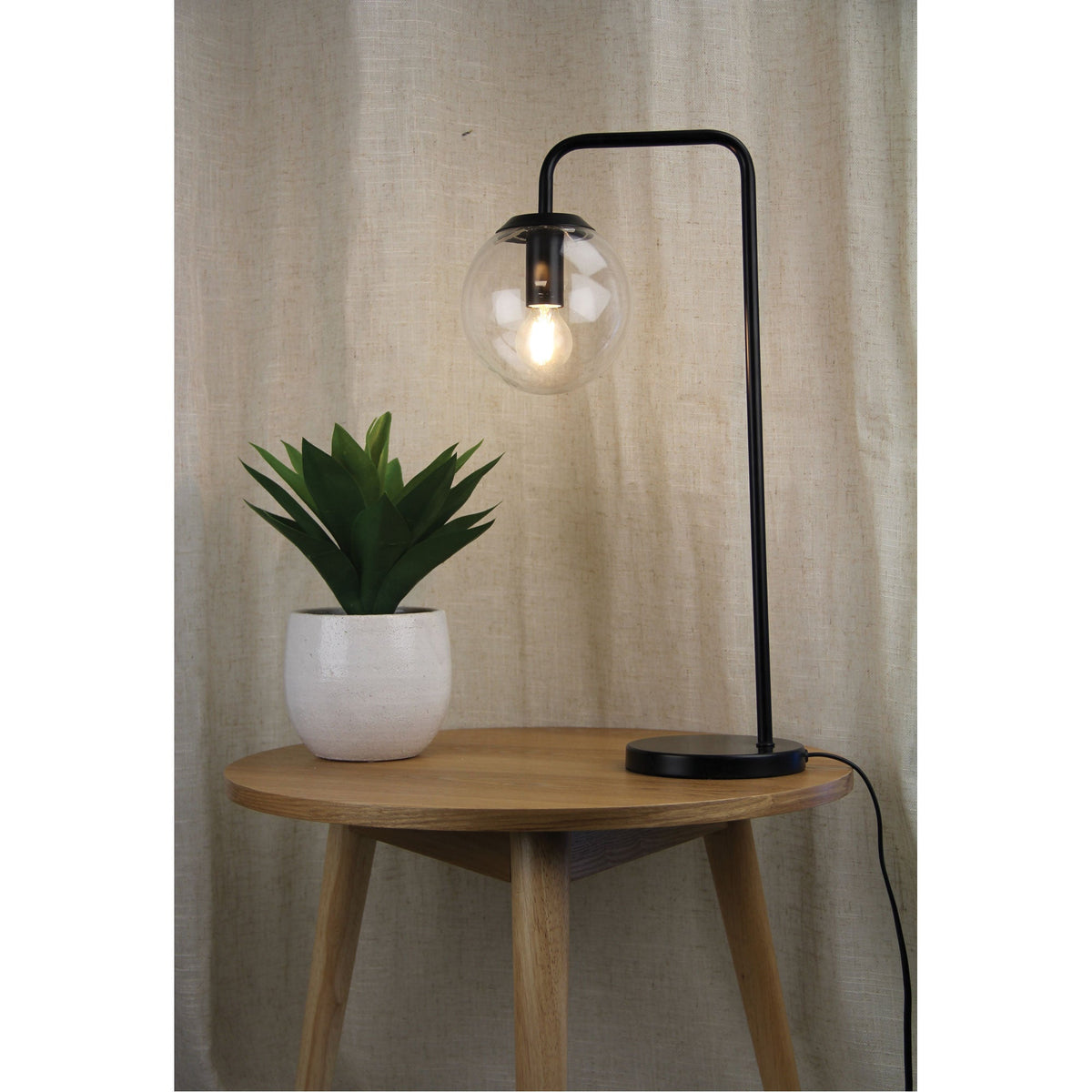 Newton Table Lamp Black