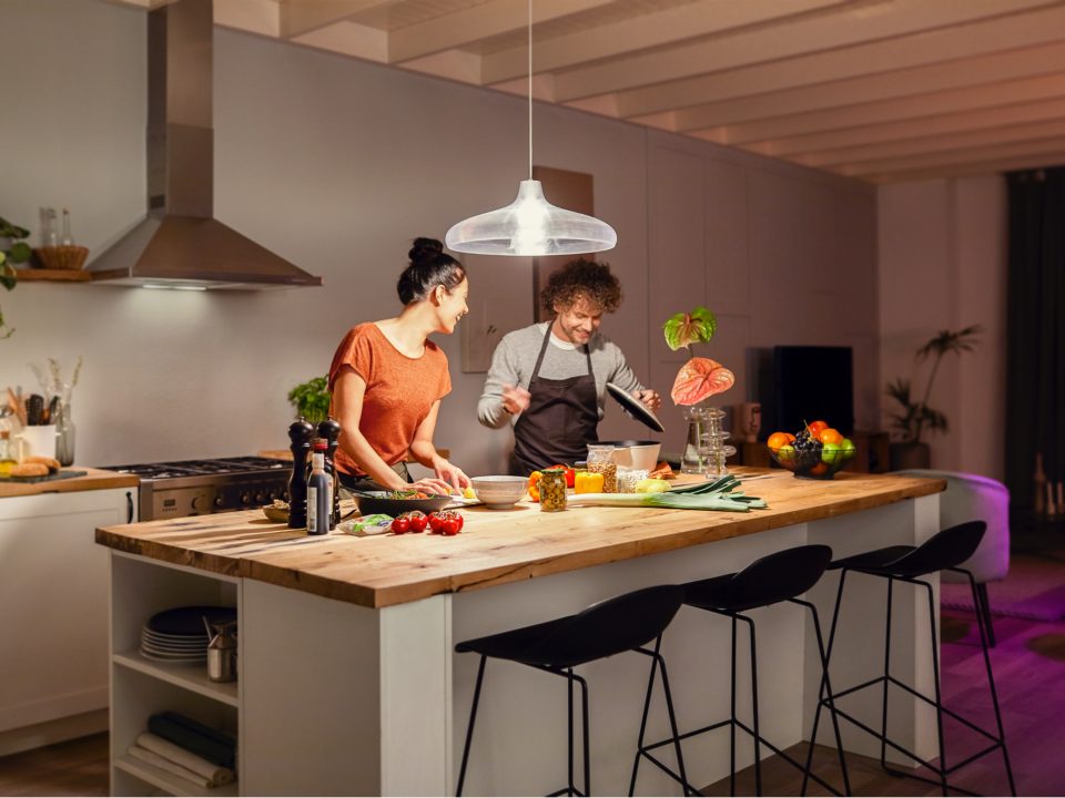 Philips Hue A67 - White Bluetooth E27 Globe
