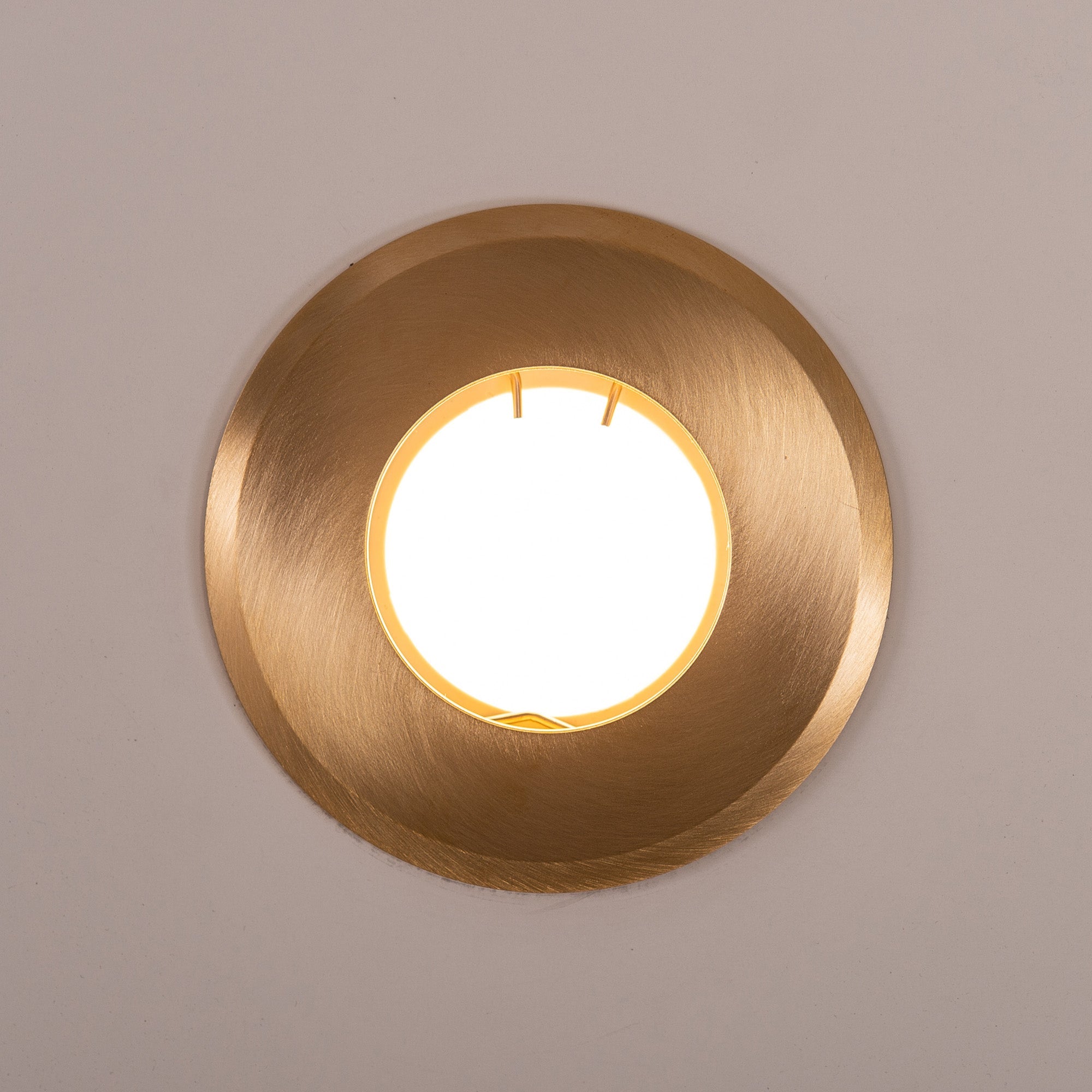 HV19022T-BR - Ollo Brass TRI Colour LED Wall or Inground Light